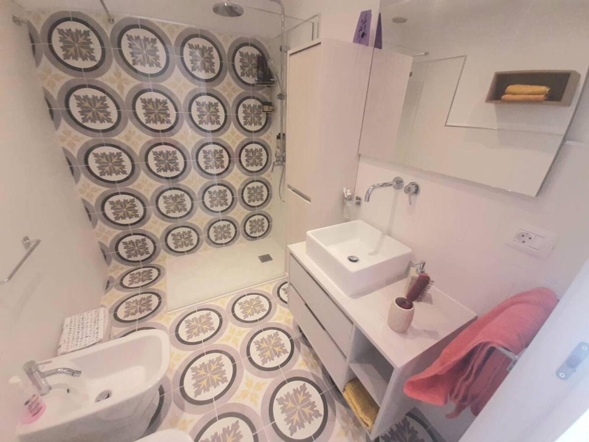 1 Bedroom Giuly Sea Views In Los Cristianos Los Cristianos  Exterior photo