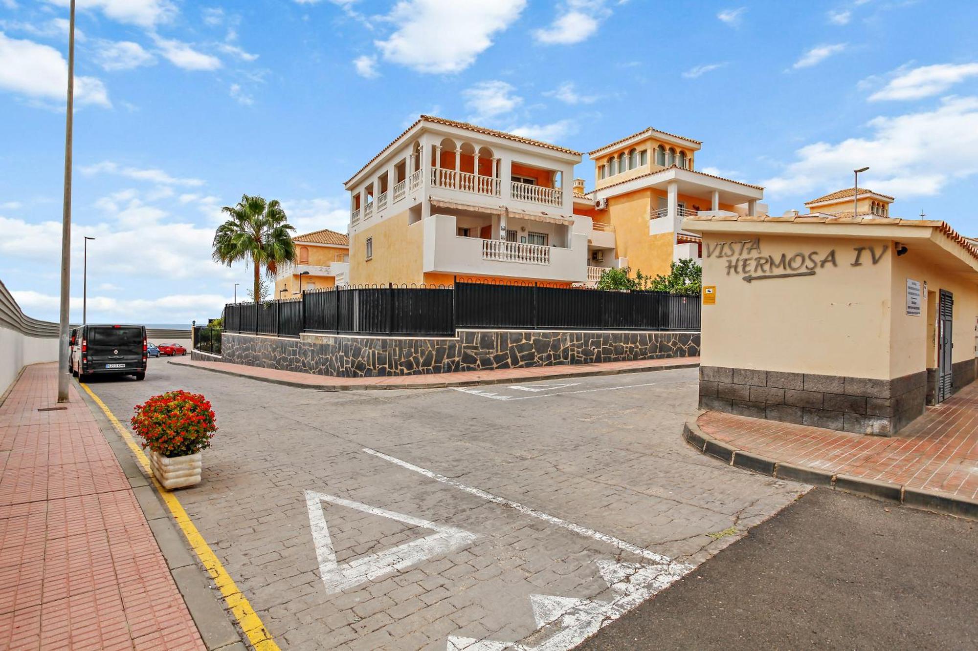 1 Bedroom Giuly Sea Views In Los Cristianos Los Cristianos  Exterior photo