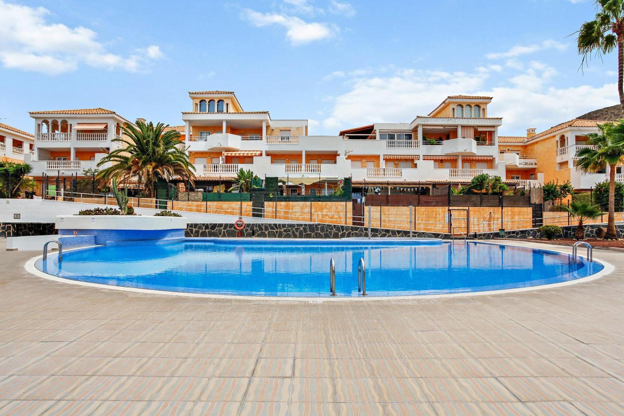 1 Bedroom Giuly Sea Views In Los Cristianos Los Cristianos  Exterior photo