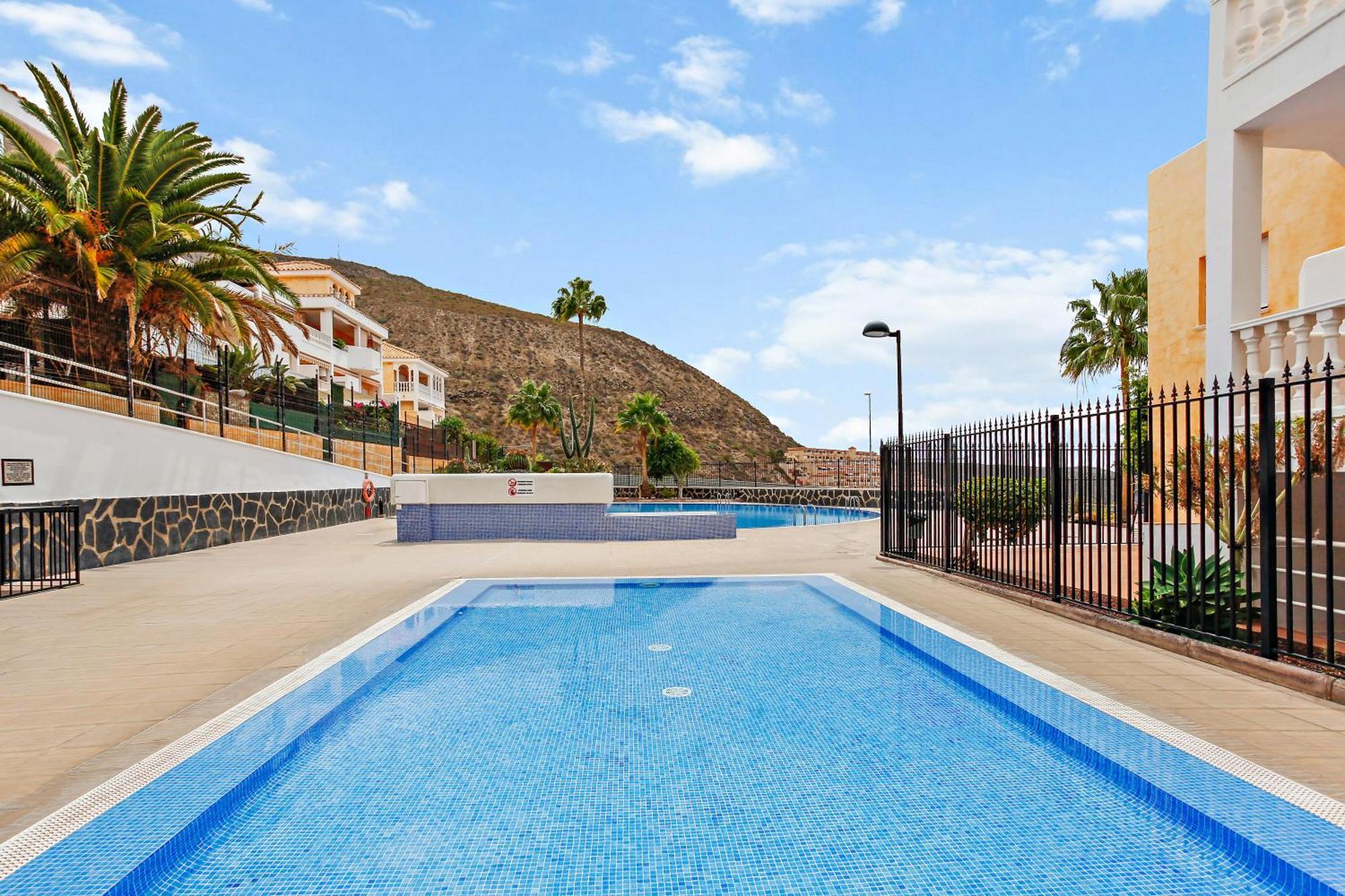 1 Bedroom Giuly Sea Views In Los Cristianos Los Cristianos  Exterior photo